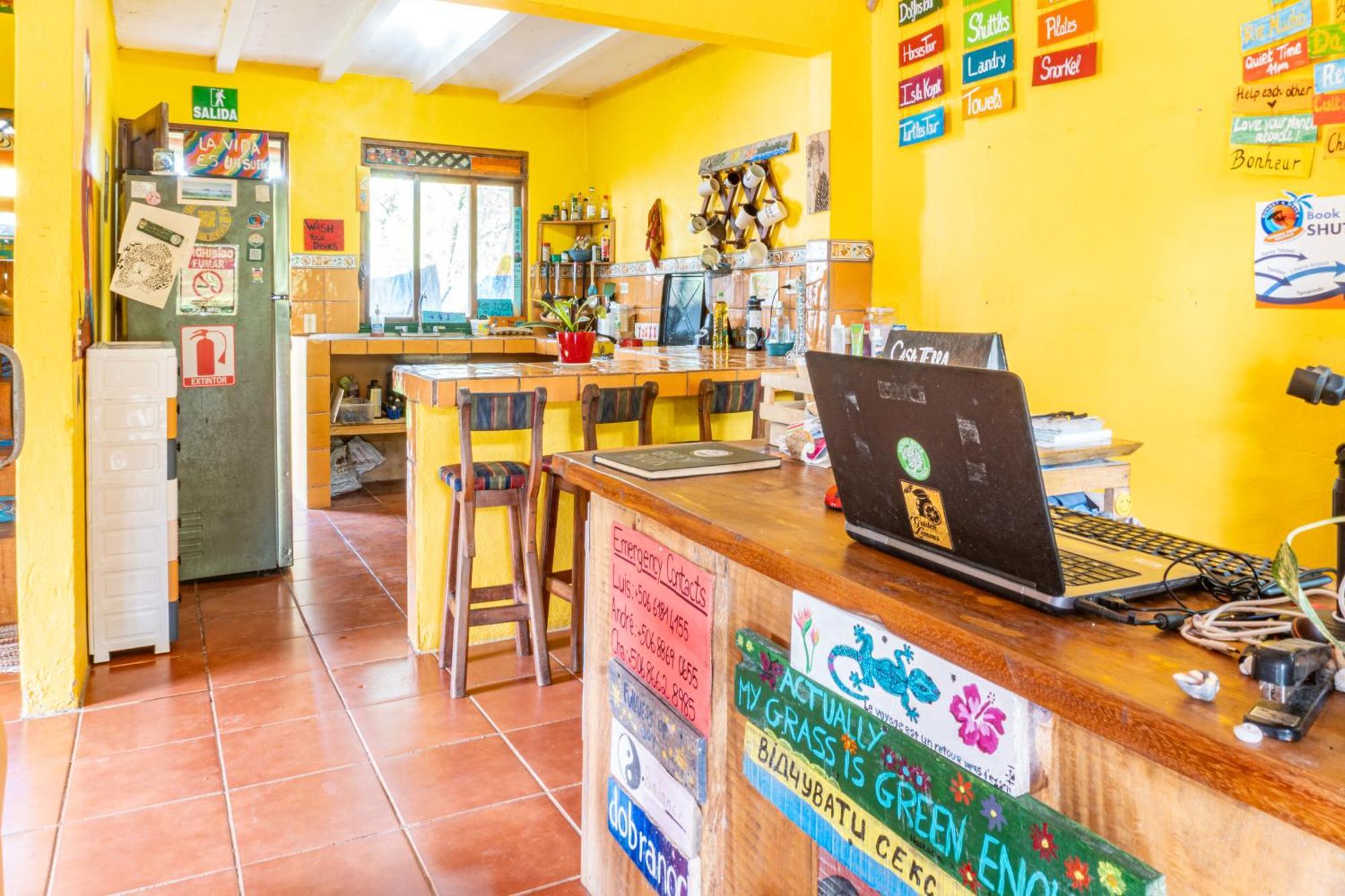 Sámara Casa Terra Hostel מראה חיצוני תמונה