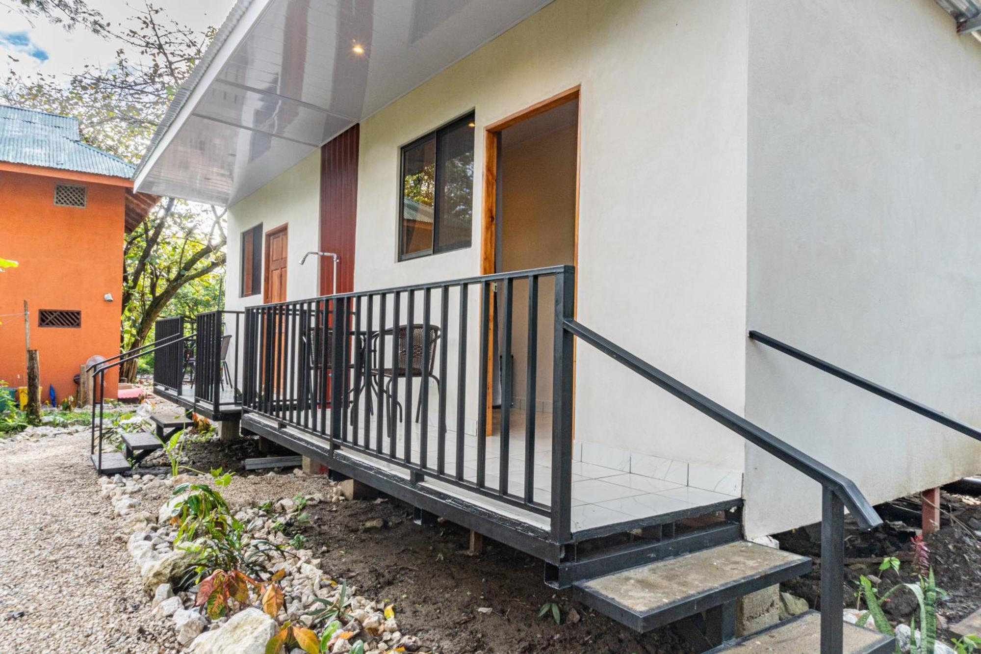 Sámara Casa Terra Hostel מראה חיצוני תמונה